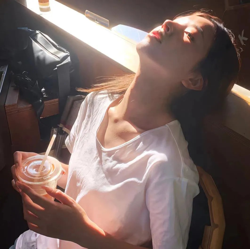 情挑玉女心