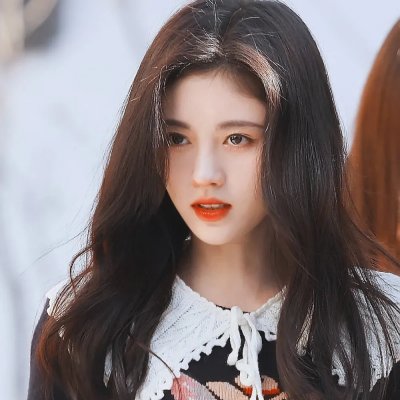 派遣女公关彩华
